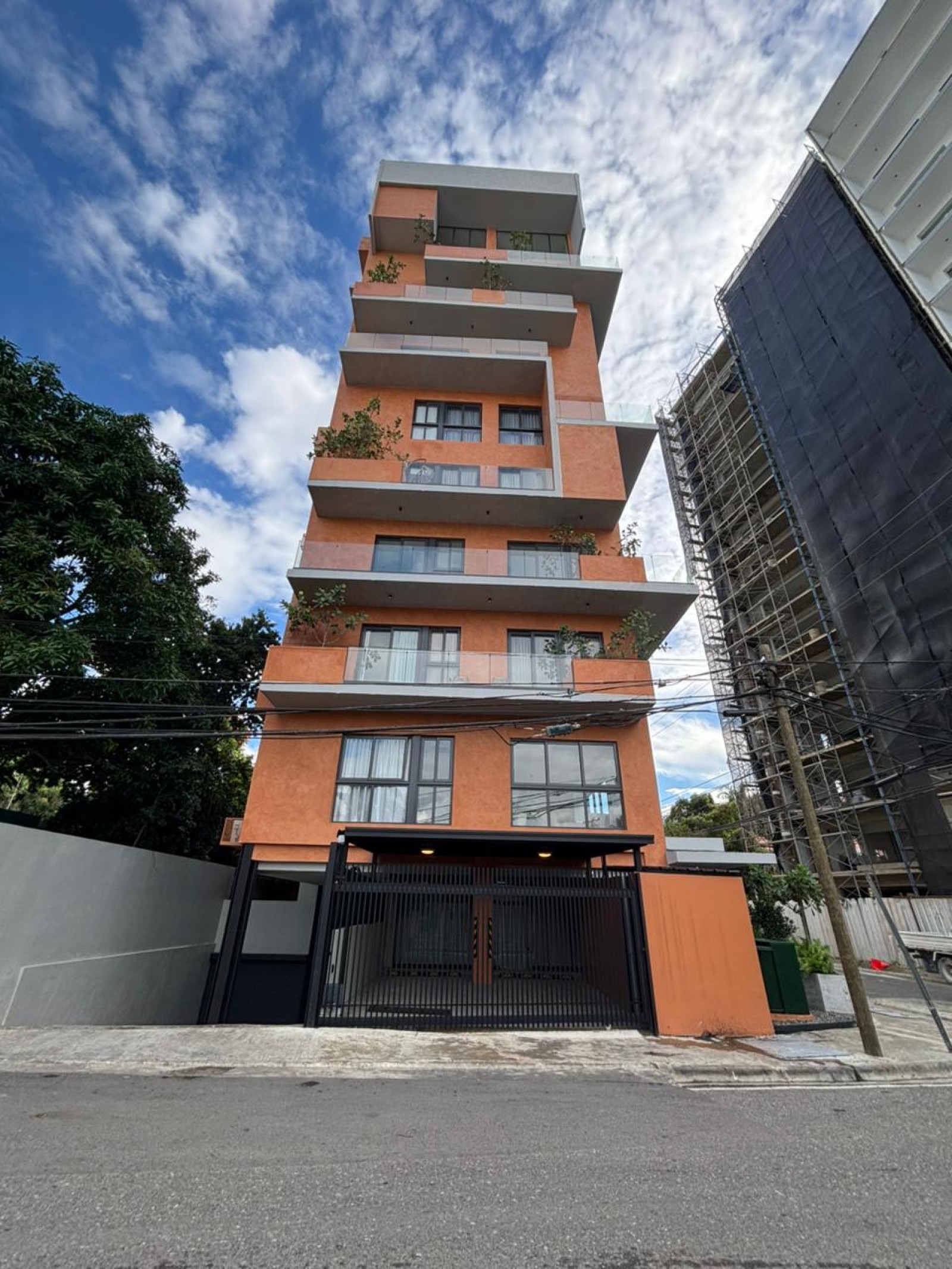 Se vende torre en la Esmeralda