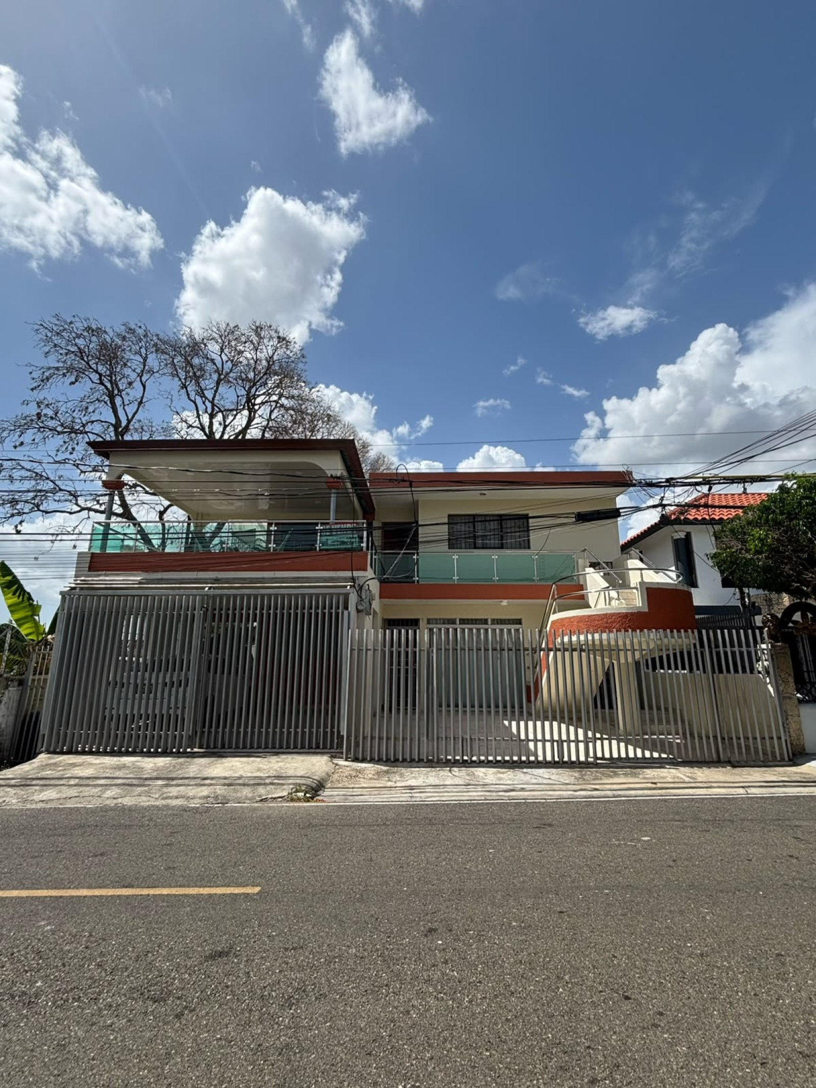Se vende casa en Las Colinas
