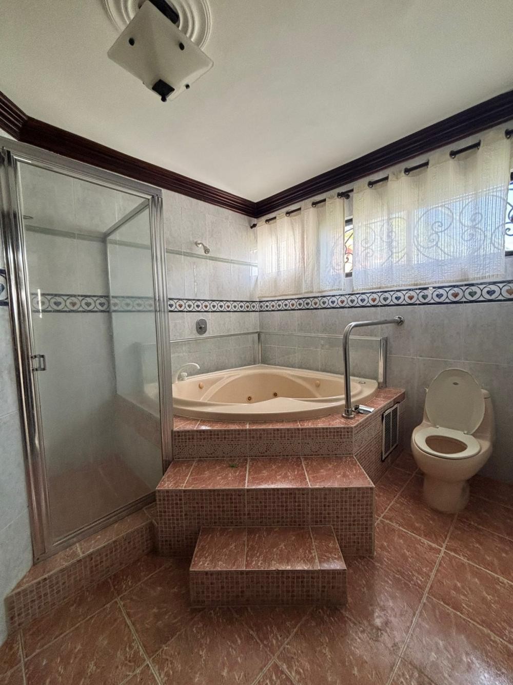 Baño 1 (Principal)