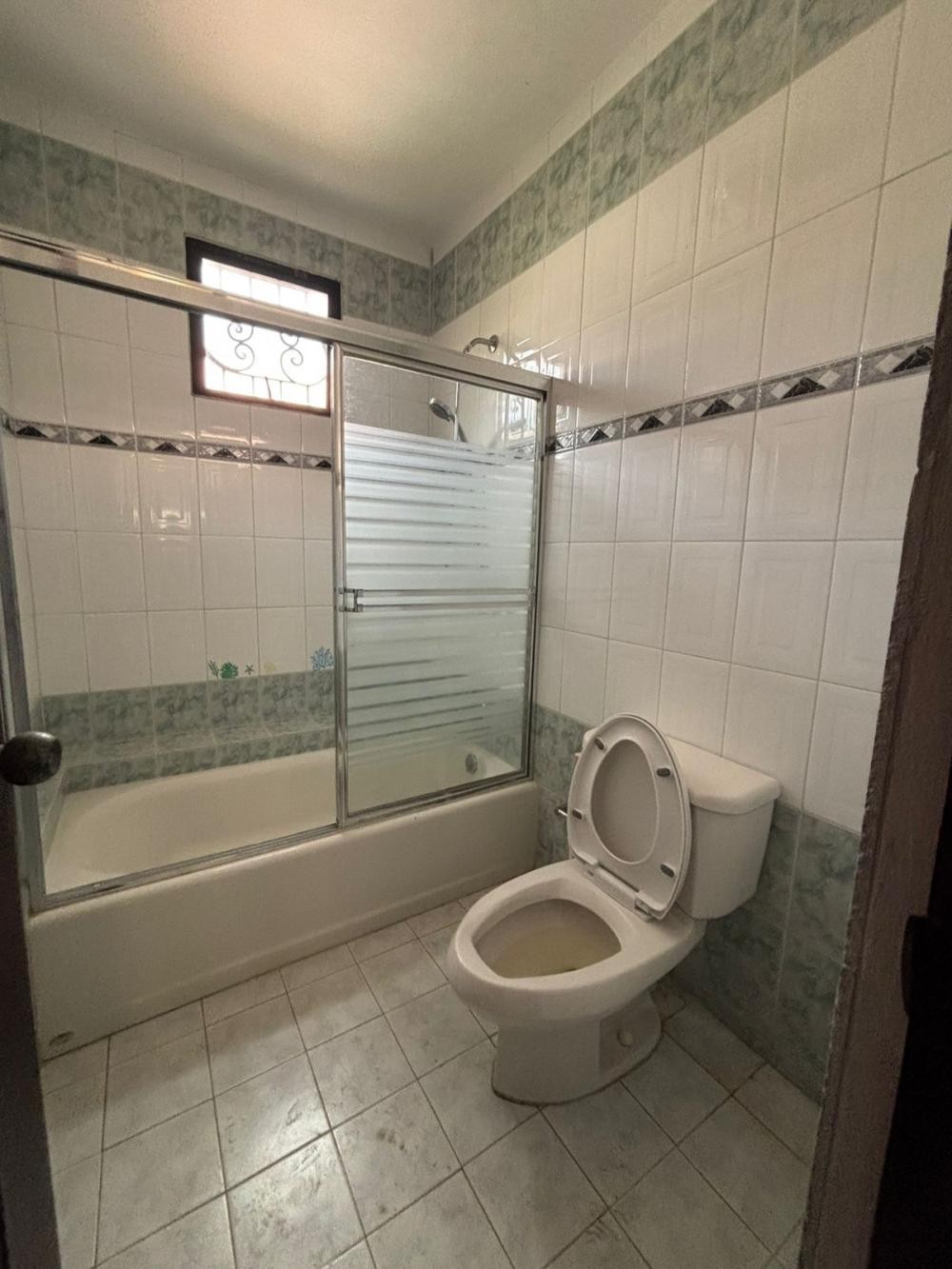 Baño 2 (Compartido)