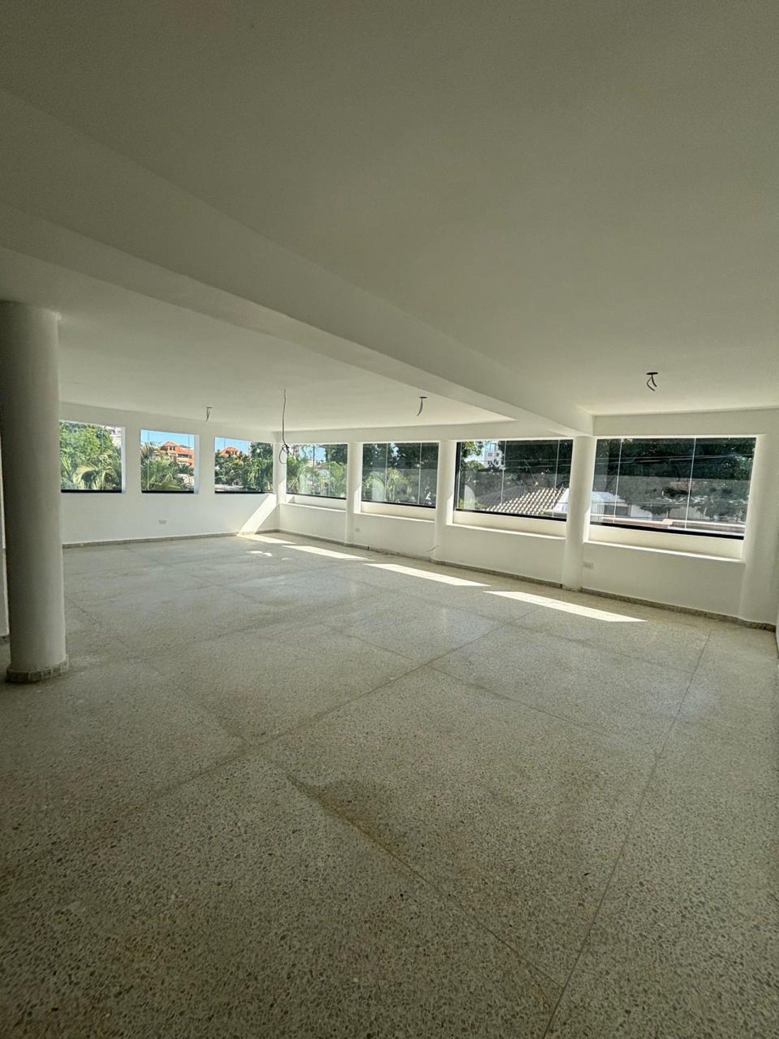 Rento locales comerciales en Villa Olga